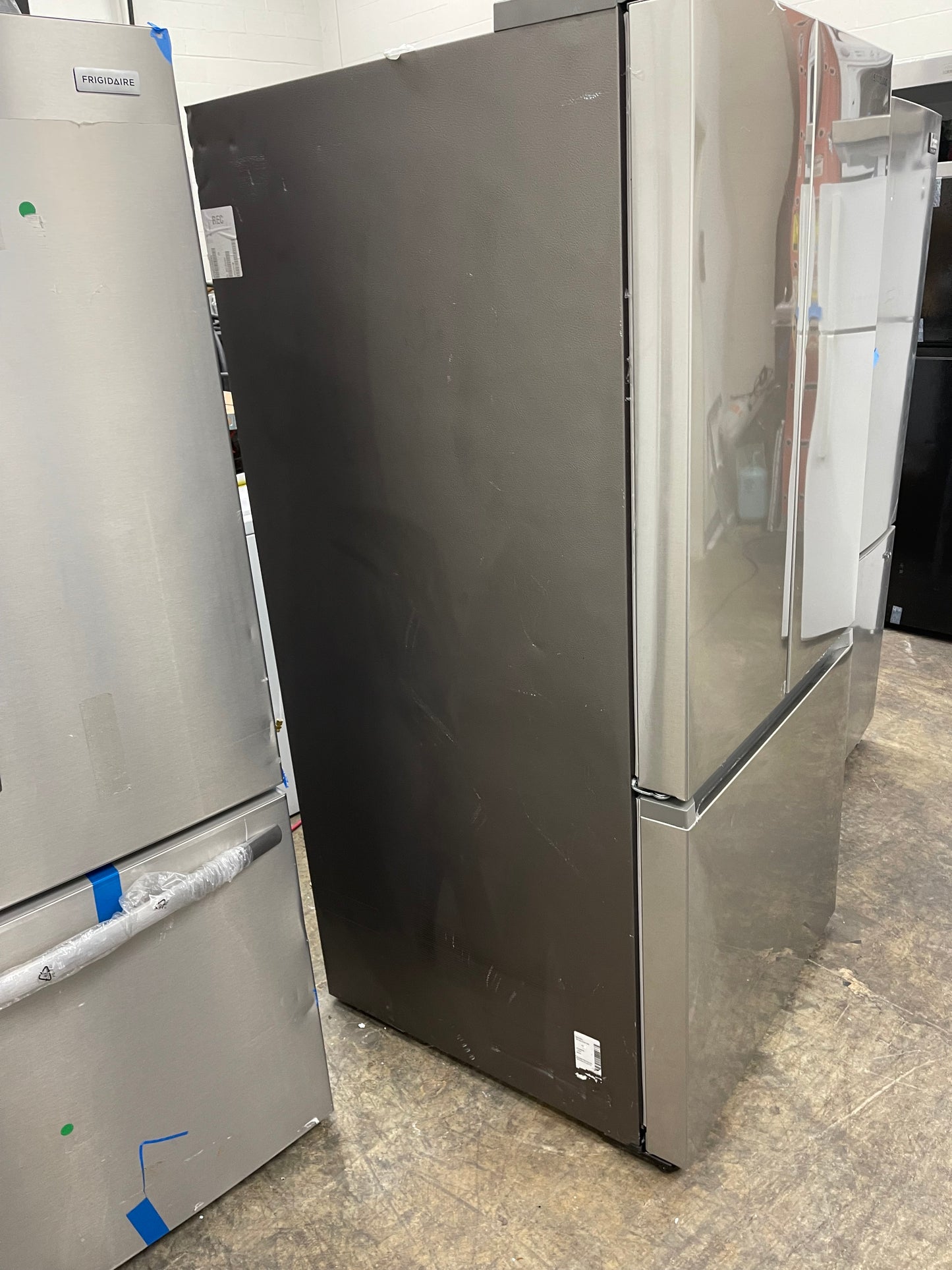 Samsung RF25C5551SR
33 Inch Smart French Door Refrigerator with 24.5 Cu. Ft. Capacity, Beverage Center, AutoFill Water Pitcher, Dual Ice Maker, Power Cool & Freeze, Door Alarm, Wi-Fi Connectivity, ENERGY STAR Certified, and ADA Compliant