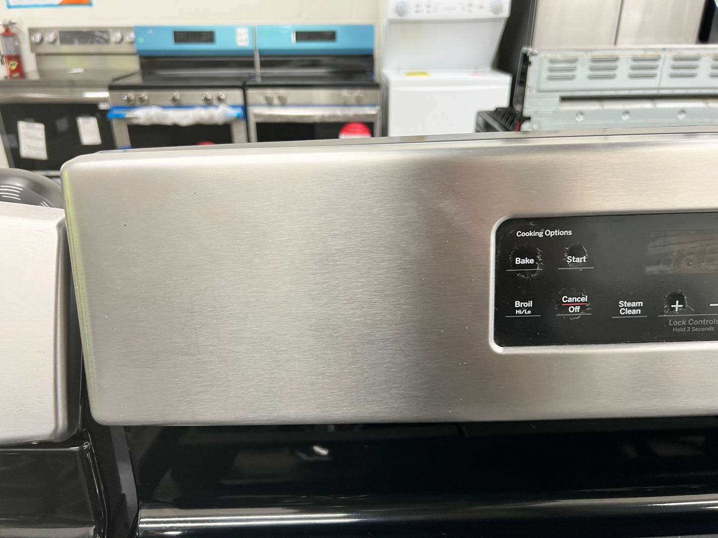 GE 30 in. 5.0-cu. ft. Freestanding Gas Range in Stainless Steel-Model #JGBS66REK3SS