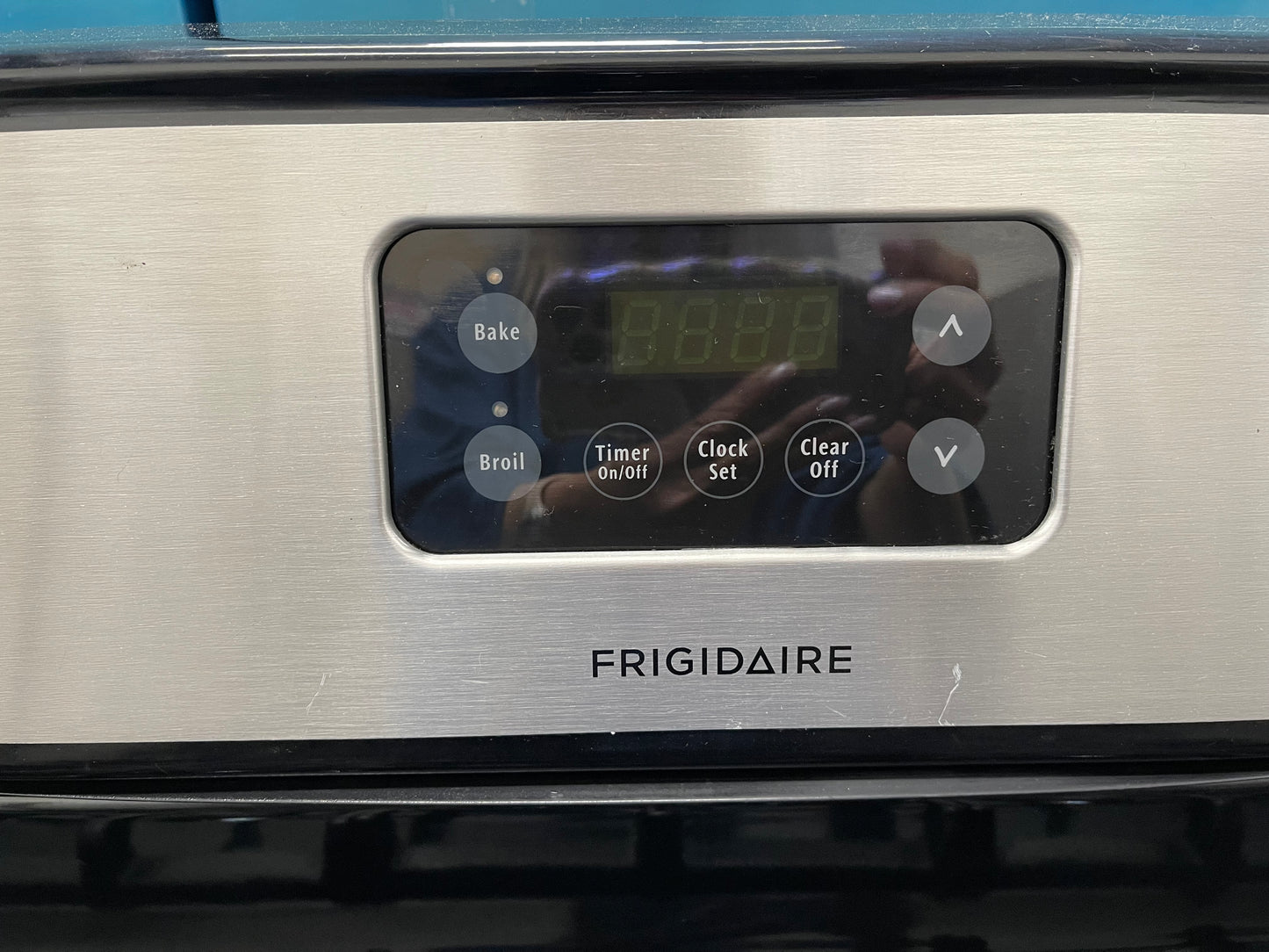 Frigidaire 30-in 5 Burners 4.2-cu ft Freestanding Gas Range in Stainless Steel-Model #FGF348KCN