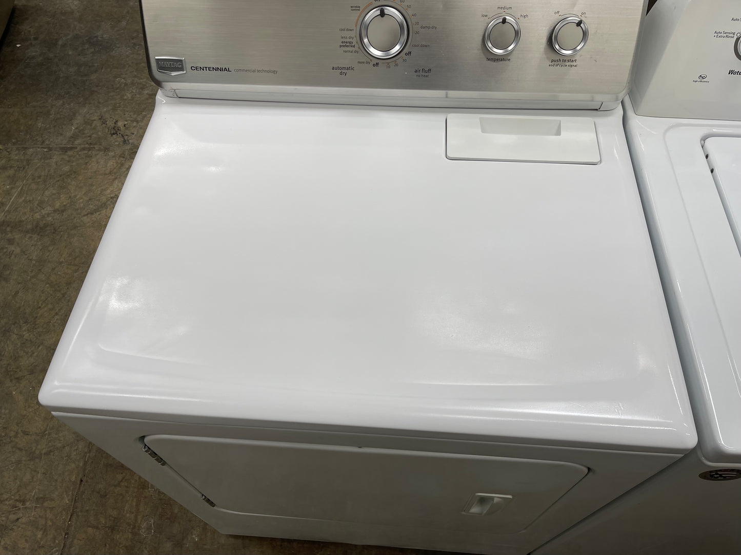 Maytag Centennial Series MEDC300BW
29 Inch Electric Dryer with 7.0 cu. ft. Capacity, 13 Cycles, 4 Temperature Settings, Drum Light, IntelliDry Sensor and Wrinkle Control Option