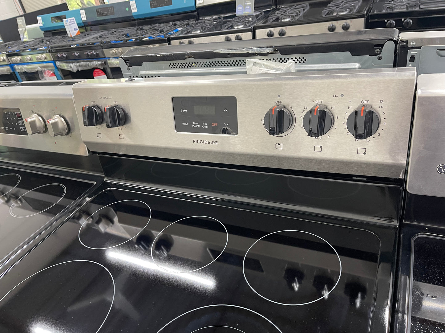 Frigidaire 30 in. 5 Burner Element Freestanding Electric Range in Stainless Steel-FCRE3052AS