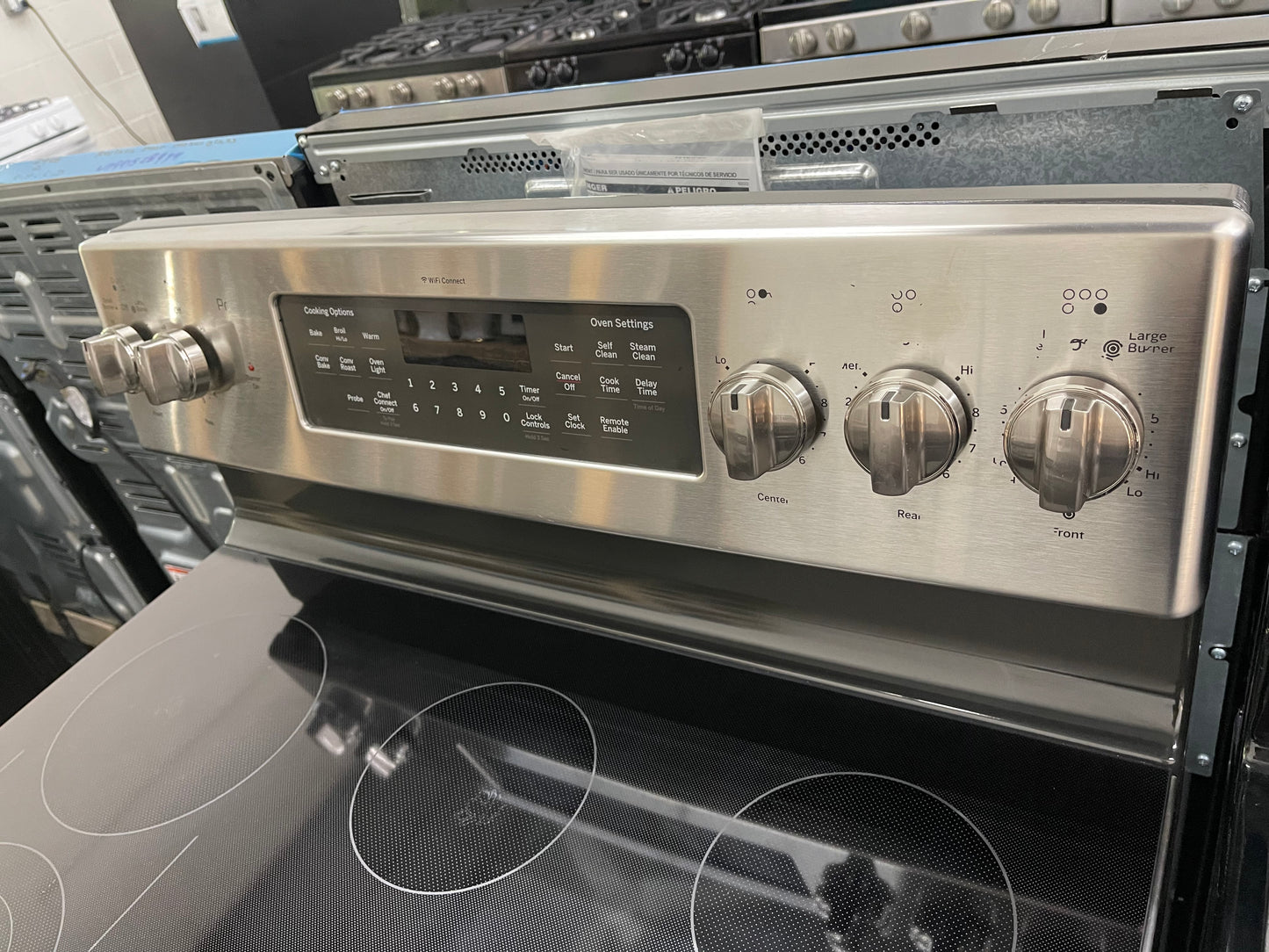 GE Profile PB930SLSS
30 Inch Smart Electric Range with 5.3 Cu. Ft. Oven, Five Heating Elements, Temperature Probe, True European Convection, WiFi, 3600W Power Boil, Chef Connect, and Self Clean