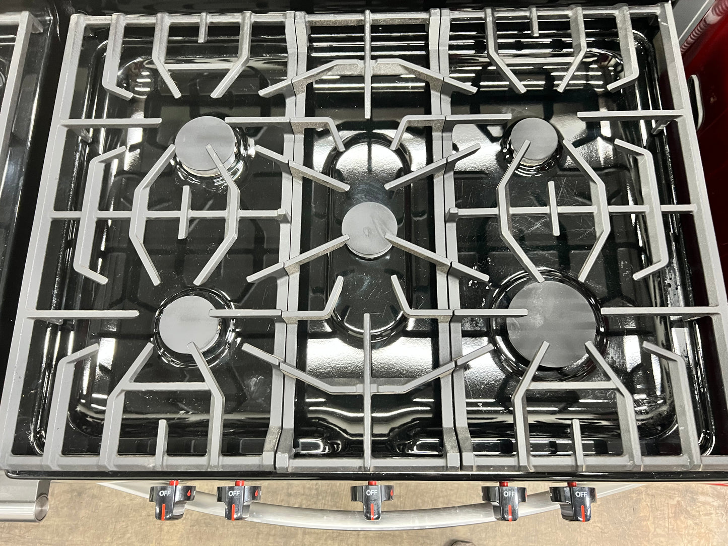 Frigidaire 30-in 5 Burners 5-cu ft Self Cleaning Gas Range in Stainless Steel-Model #FFGF3054TS