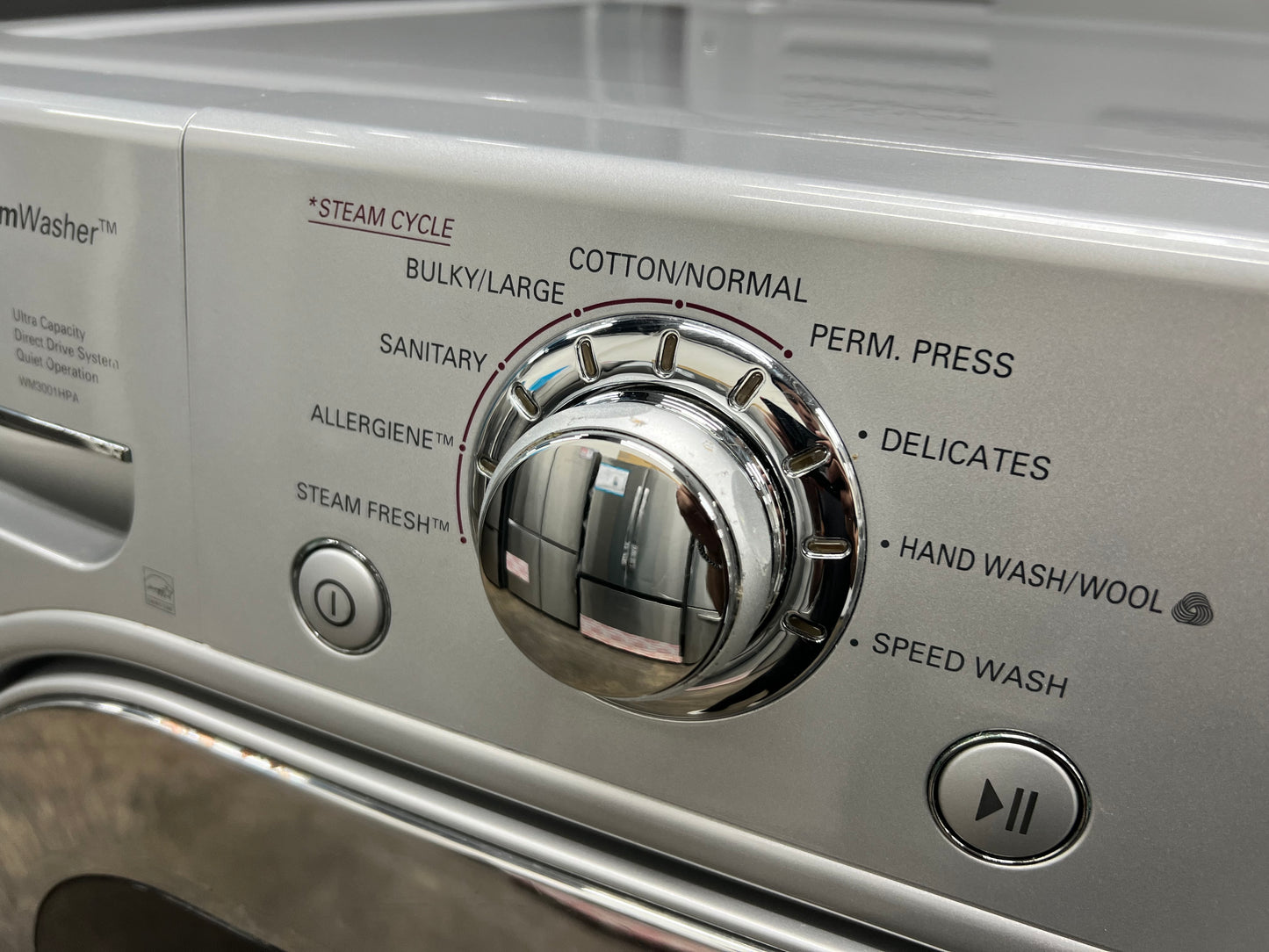 LG Front-Load 4.5-cu ft Washer and 7.4-cu ft Electric Dryer Set in Pure Silver