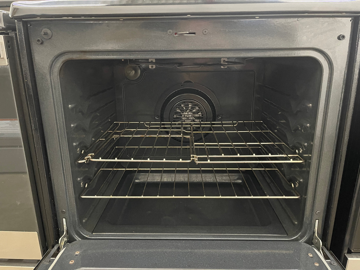 Frigidaire LGEF3043KF Gallery 30-in Glass Top 5 Elements 5.8-cu ft Self-Cleaning Freestanding Electric Range (Smudge-proof Stainless Steel)