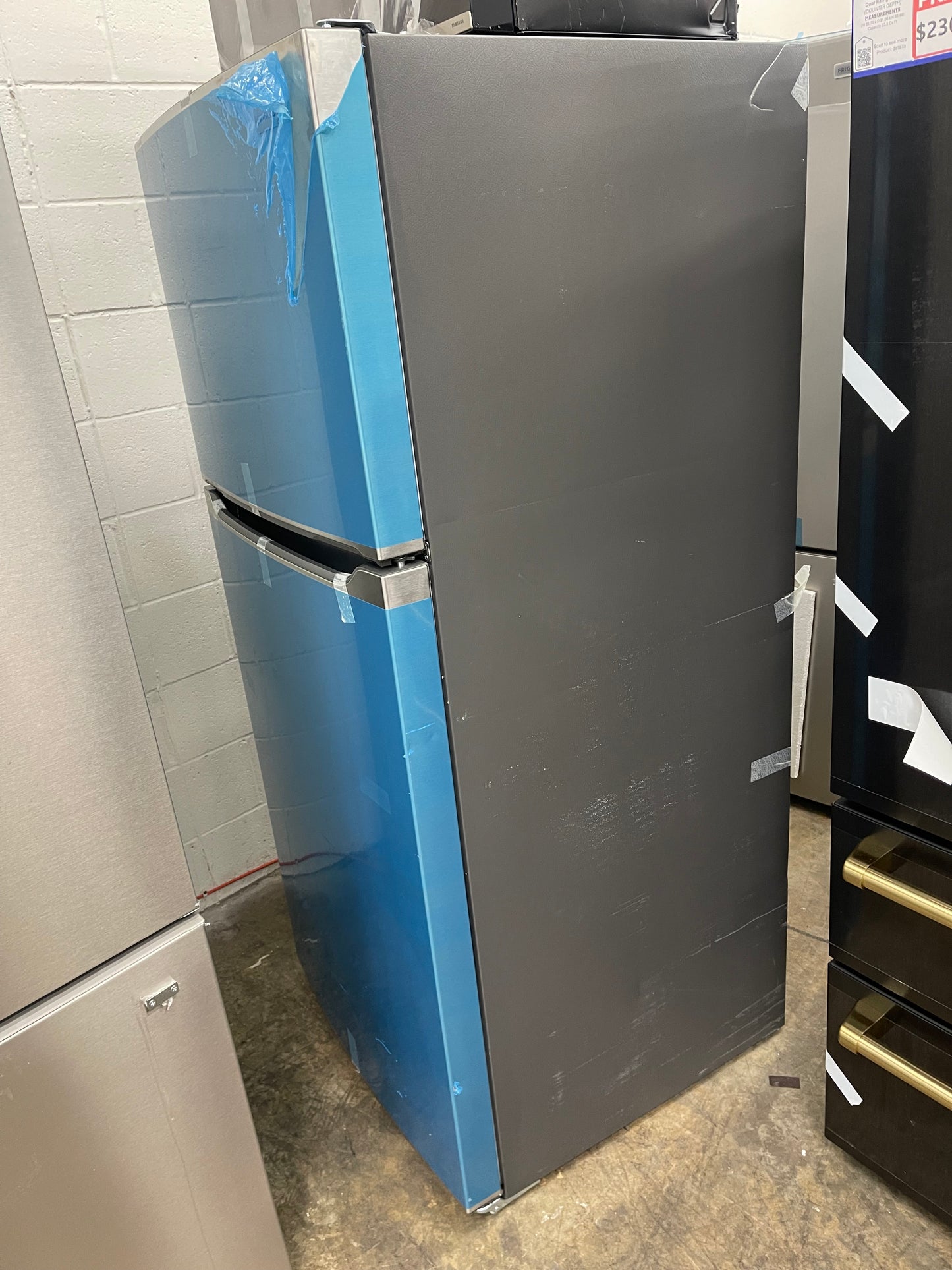 Frigidaire 18.3 cu. ft. Top Freezer Refrigerator in Stainless Steel