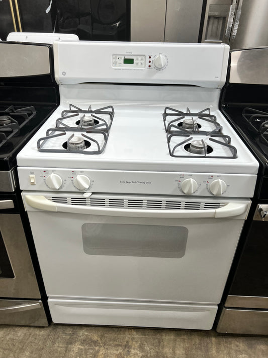 GE 30" Free-Standing Gas Range in White-Model #:JGBP26WEA1WW