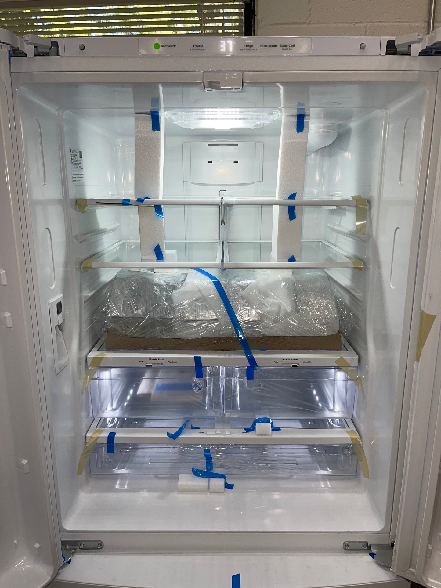 GE GNE25JGKWW
33 Inch French Door Refrigerator with 24.7 Cu. Ft. Capacity, Quick Space Shelf, Turbo Cool, LED Lighting, Icemaker, Enhanced Shabbos Mode Capable, Internal Water Dispenser, Water Filtration, and ENERGY STAR Qualified: White