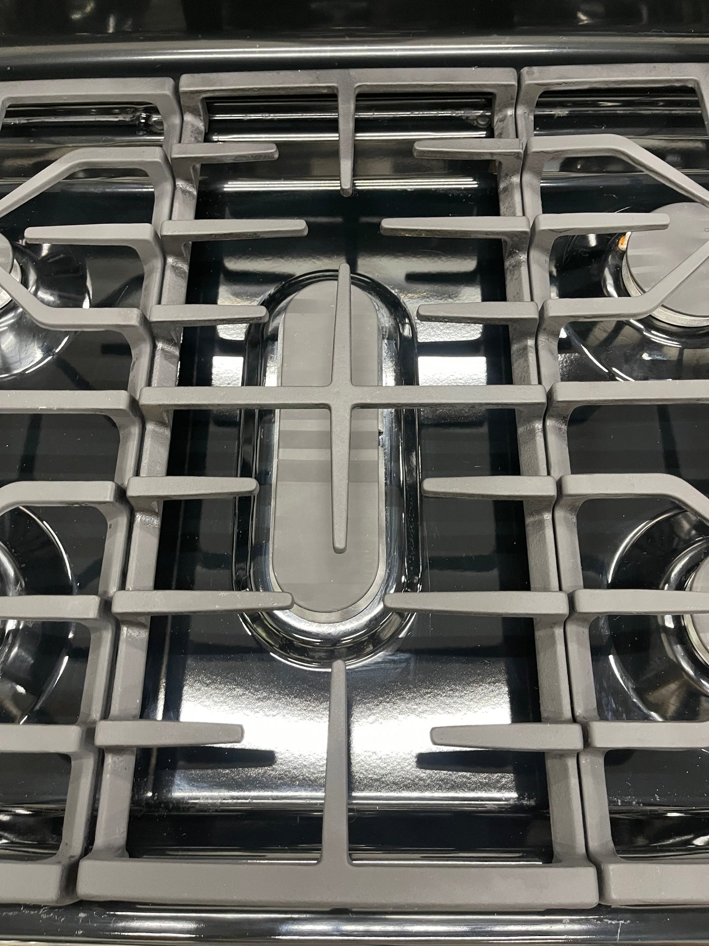 GE 30 in. 5.0 cu. ft. Freestanding Gas Range in Stainless Steel - Model: JGBS66REK3SS