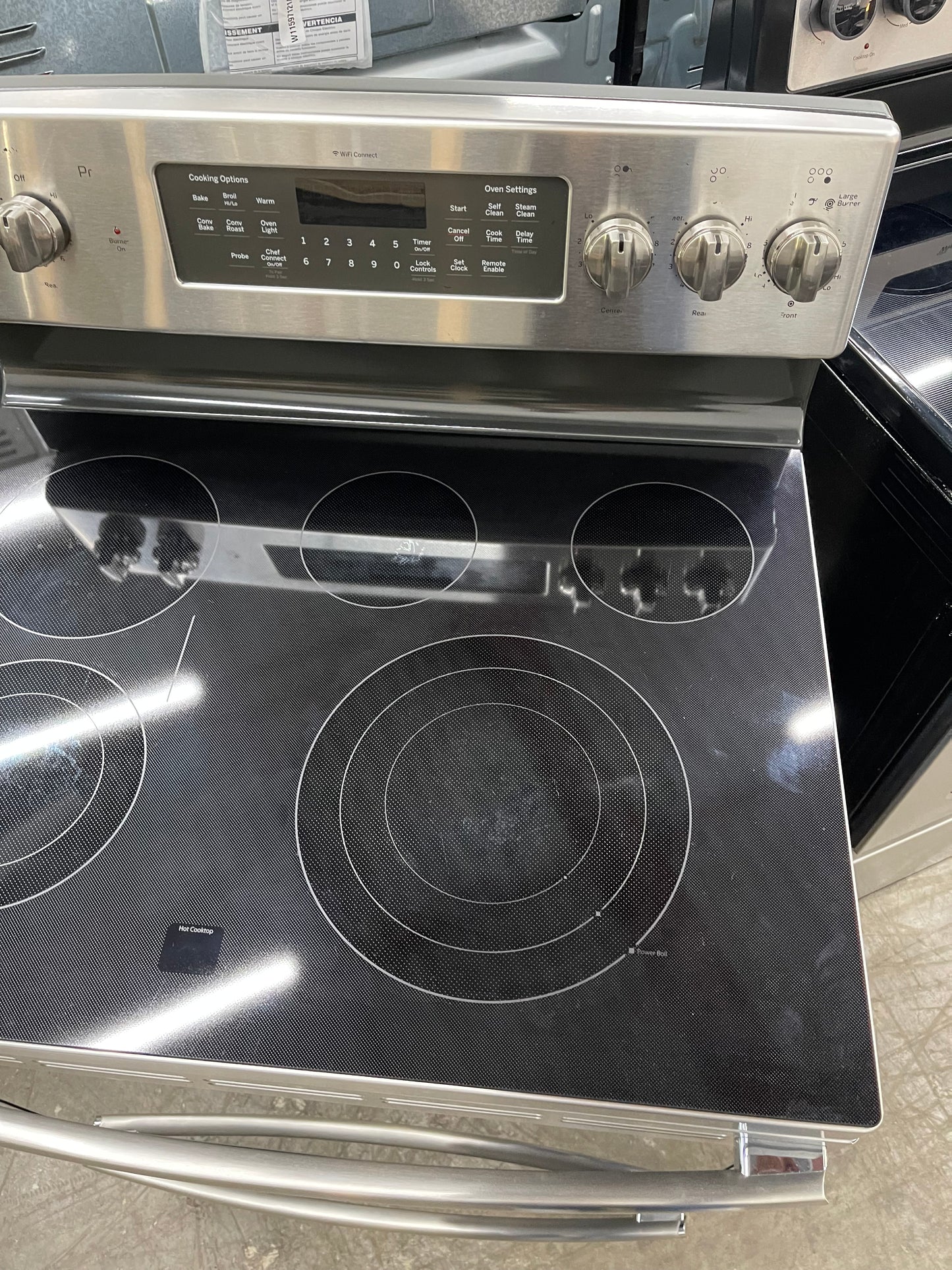 GE Profile PB930SLSS
30 Inch Smart Electric Range with 5.3 Cu. Ft. Oven, Five Heating Elements, Temperature Probe, True European Convection, WiFi, 3600W Power Boil, Chef Connect, and Self Clean