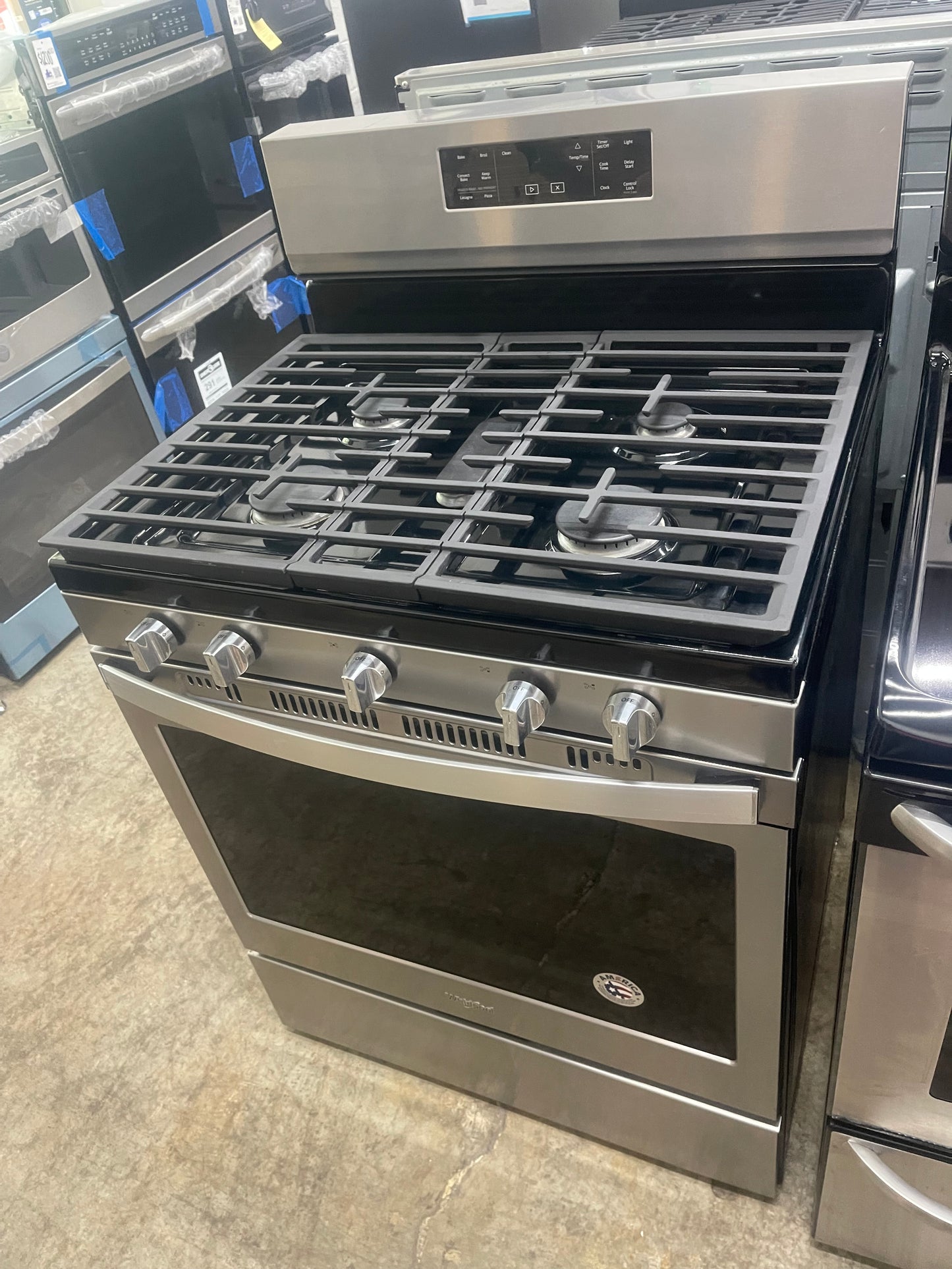 Whirlpool WFG550S0LZ
30 Inch Freestanding Gas Range with 5 Sealed Burners, 5.0 cu. ft. Oven Capacity