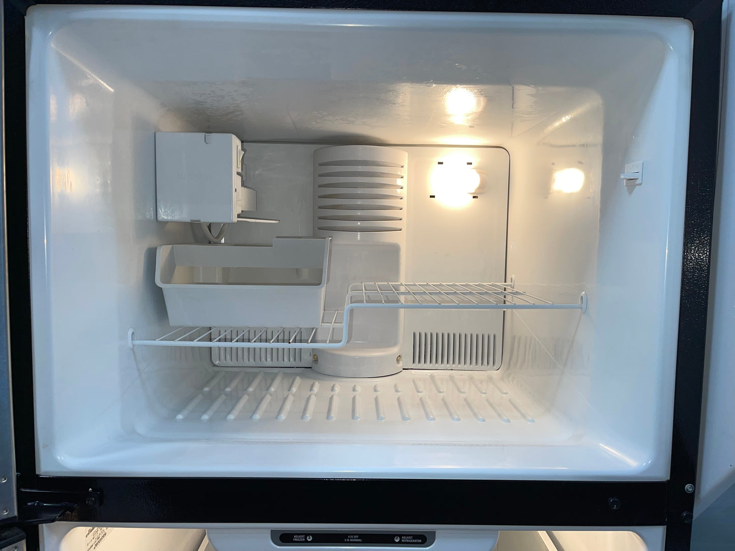 GE 17.9 Cu. Ft. Stainless Top-Freezer Refrigerator
GTS18SBSARSS