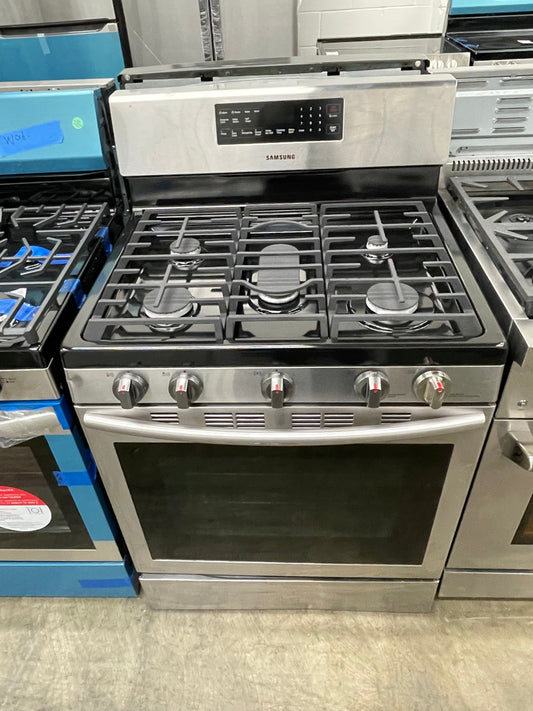 Samsung 30-in 5 Burners 5.8 cu. ft. Freestanding Gas Range with Convection Oven in Stainless Steel-Model #NX58H5600SS