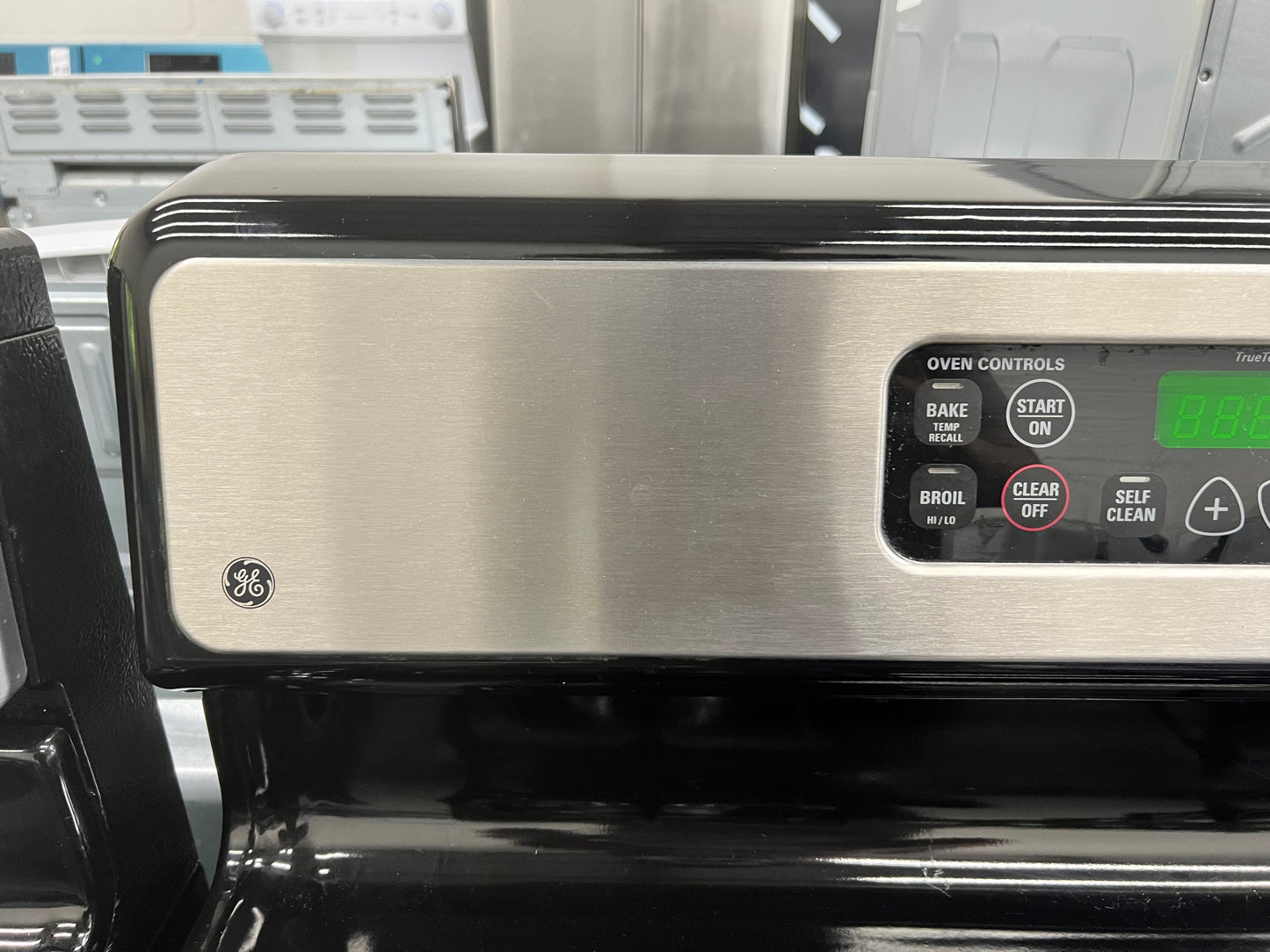 GE 30" Free-Standing Gas Range with 5.0 Cubic Feet Capacity Oven in Stainless Steel-Model #JGBP33SEHSS