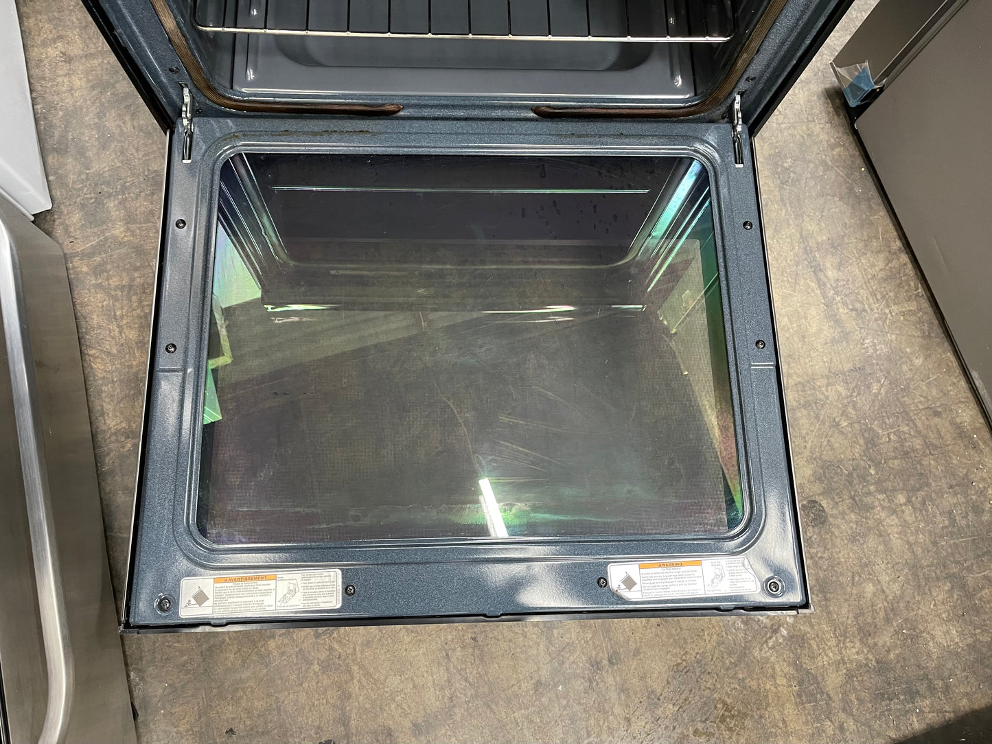 6.4 Cu. Ft. Freestanding Electric Range with Fingerprint-Resistant Stainless Steel Model:
WFE770H0FZ