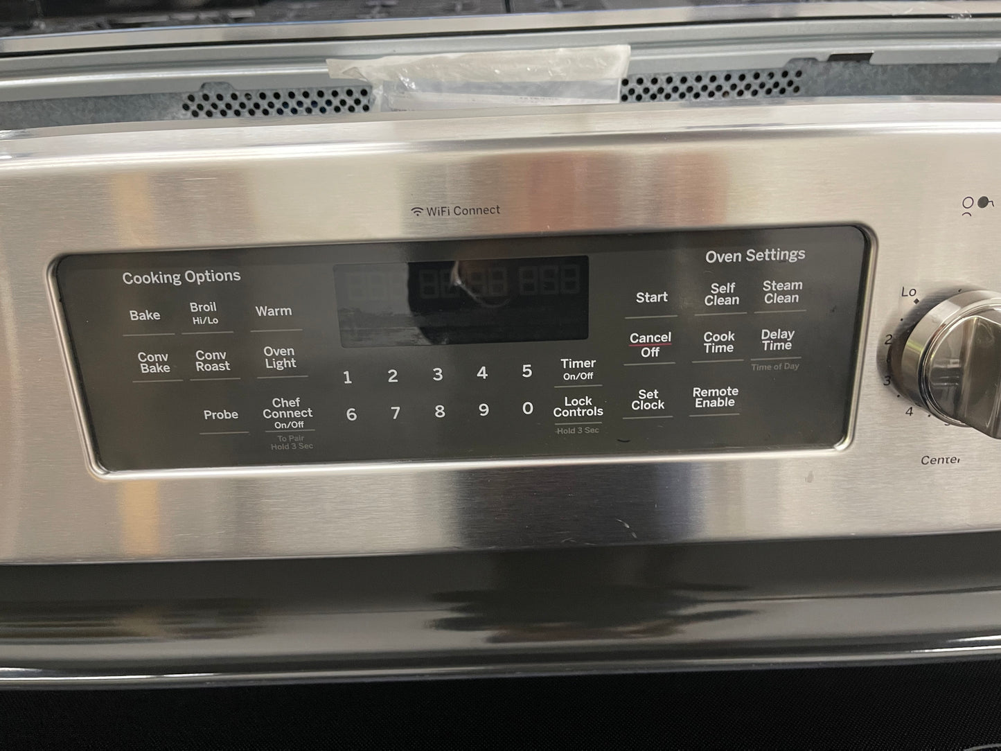 GE Profile PB930SLSS
30 Inch Smart Electric Range with 5.3 Cu. Ft. Oven, Five Heating Elements, Temperature Probe, True European Convection, WiFi, 3600W Power Boil, Chef Connect, and Self Clean