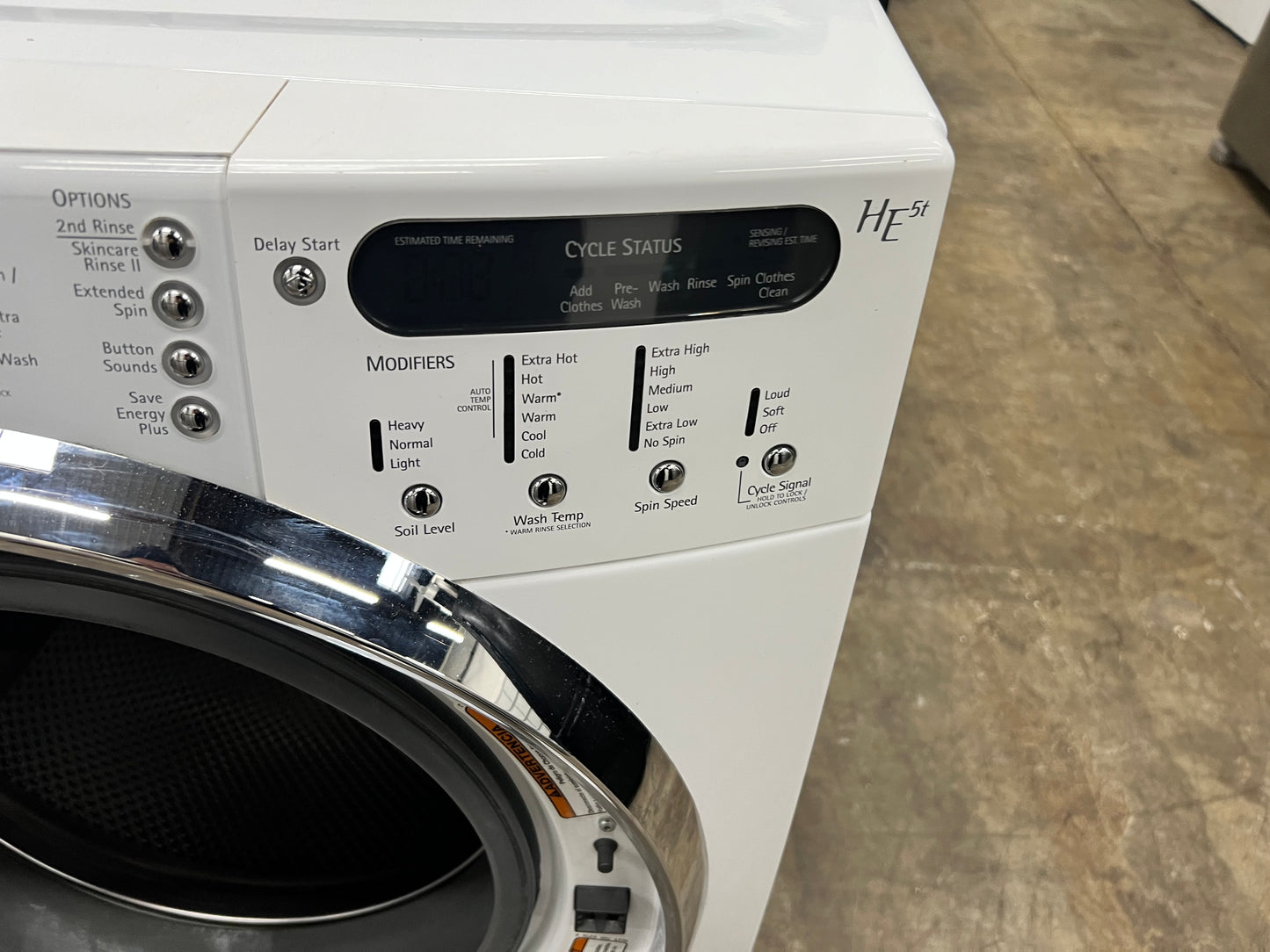 Kenmore Front Load Washing Machine with 4.5 cu. ft. Capacity in White