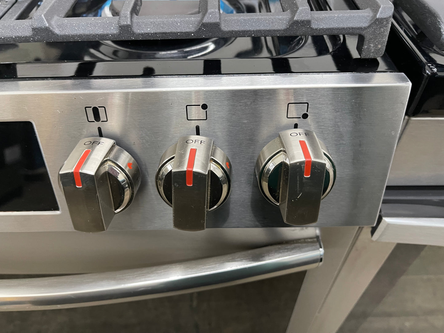 Frigidaire Gallery 30 in. 6 cu. ft. 5 Burner Slide-In Gas Range with Total Convection and Air Fry in Smudge Proof Stainless Steel-Model #GCFG3060BF