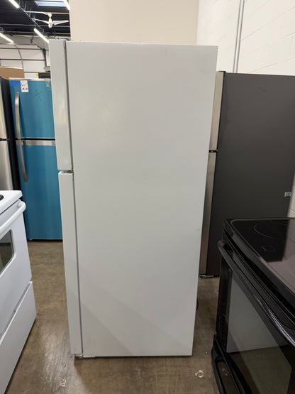 Frigidaire  FFTR1814WW
30 Inch Top Freezer Refrigerator with 18.3 Cu. Ft. Total Capacity, EvenTemp Cooling, Adjustable Shelves, Humidity-Controlled Crispers, Gallon Door Bins, LED Lighting, Ice Maker Ready, and ADA Compliant: White