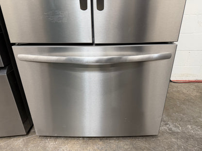 Frigidaire  FRFN2813AF
36 Inch Freestanding French Door Refrigerator with 28.8 cu. ft. Capacity, 3 Glass Shelves, Full-Width Drawer, Gallon Door Bins, EvenTemp Cooling, Internal Water Dispenser, and ENERGY STAR