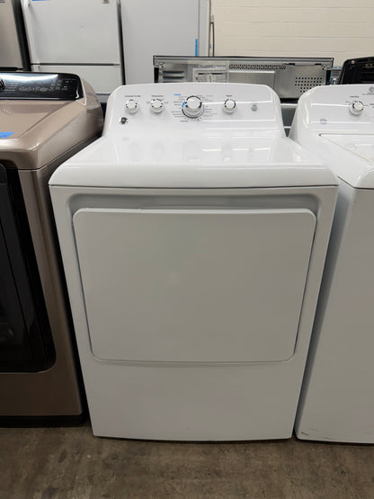 GE 4.2 cu. ft. Capacity Washer with Stainless Steel Basket Model#: GTW460ASJ5WW  and GE 7.2 cu. ft. Capacity aluminized alloy drum Electric Dryer

Model #:GTD42EASJWW