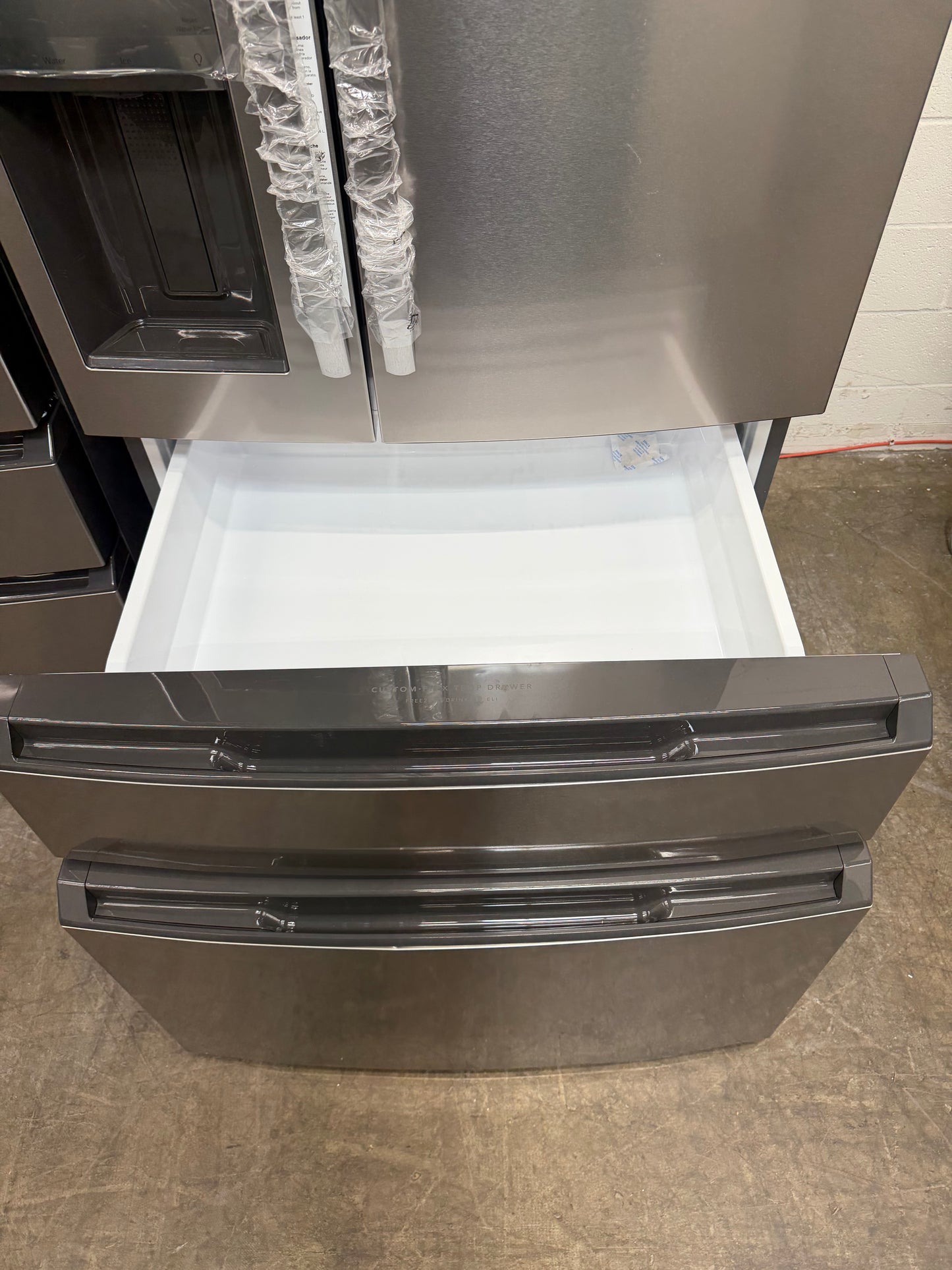 Frigidaire Gallery Series GRMC2273CF
36 Inch Counter-Depth French Door Refrigerator with 21.5 cu. ft. Capacity