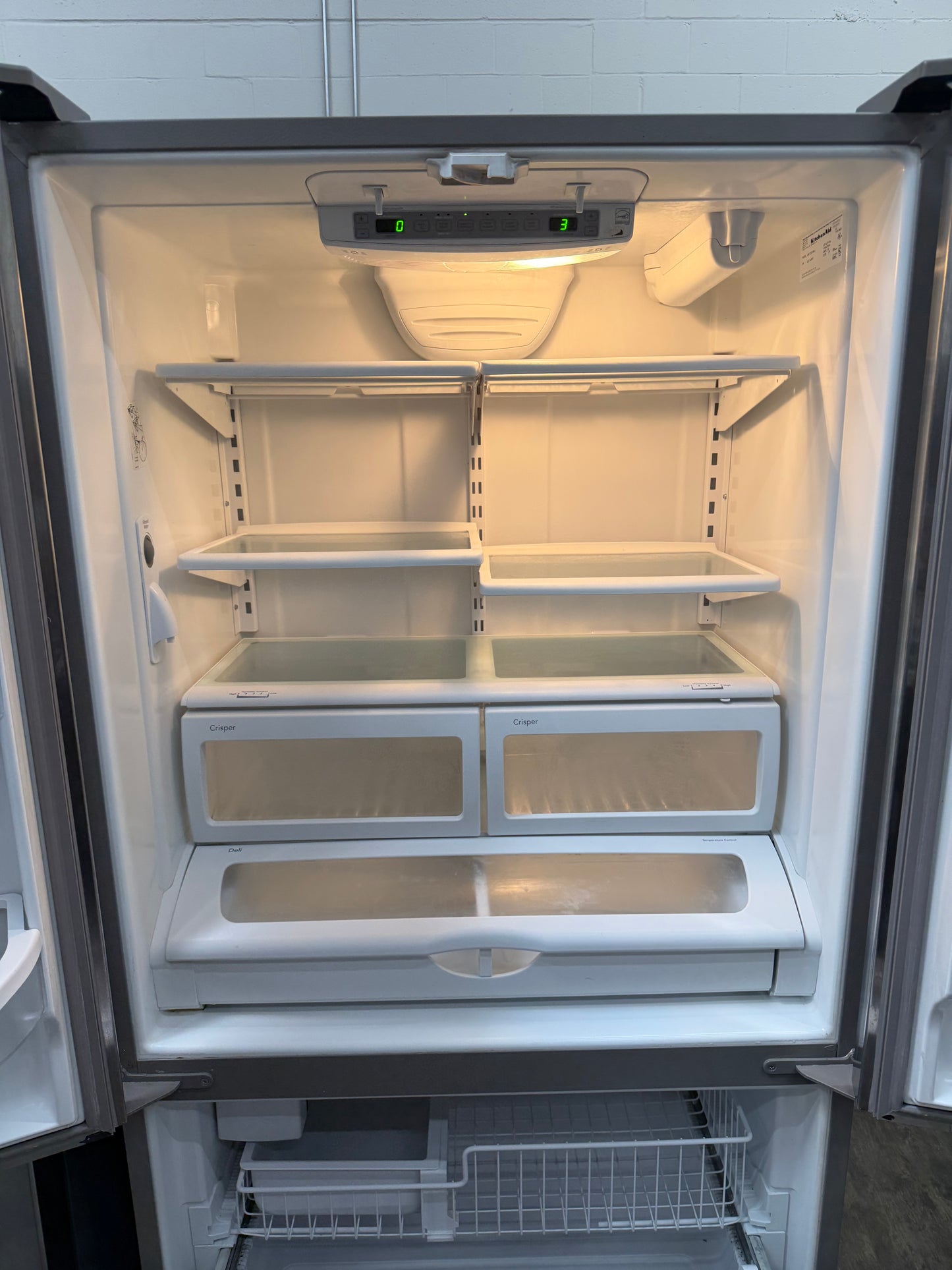 KitchenAid 20 Cu. Ft. Bottom Freezer Refrigerator – Stainless Steel
Model: KBFS20EVMS4