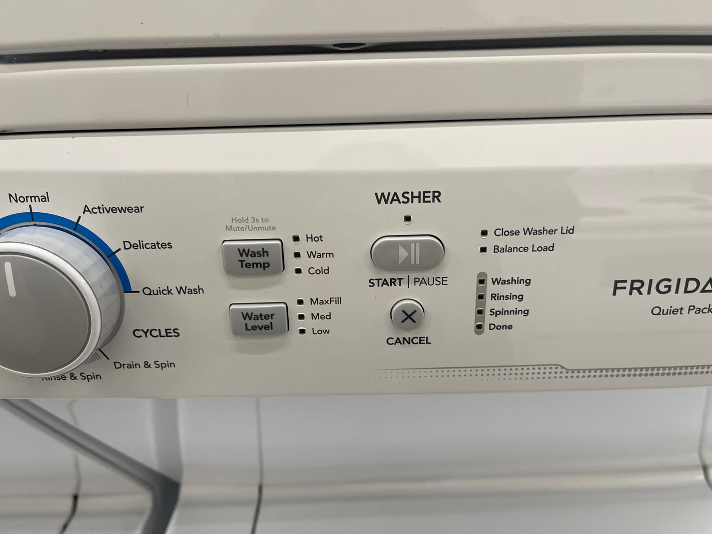 Frigidaire  FLCE7522AW
27 Inch Electric Laundry Center with 3.9 Cu. Ft. Washer Capacity, 10 Wash Cycles, 5.6 cu. ft. Dryer Capacity, 6 Dry Cycles, MaxFill Option, 4 Timed Dryer Cycles, and End-of-Cycle Signal