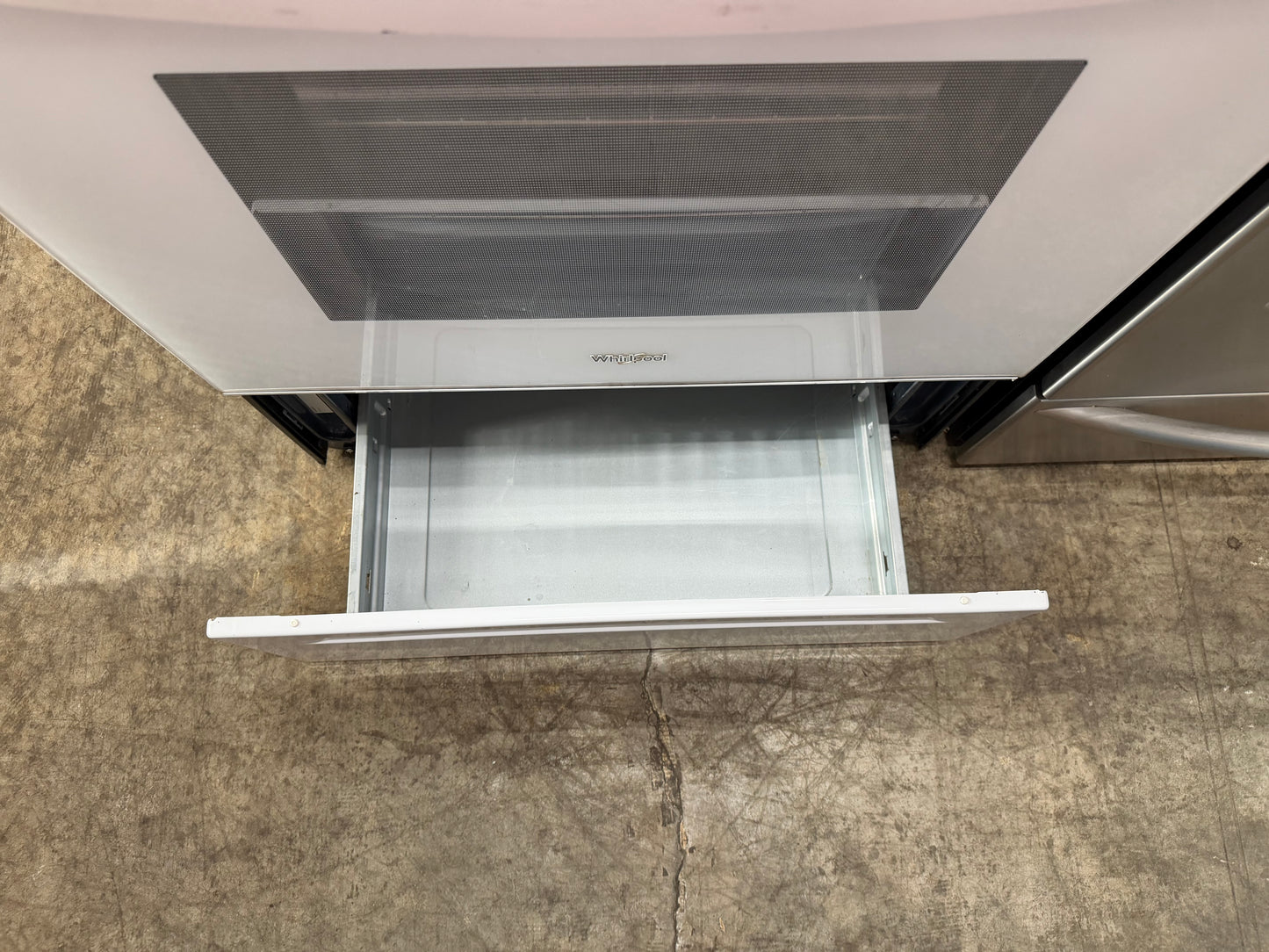 Whirlpool WFE320M0JW3 30” Freestanding Electric Range