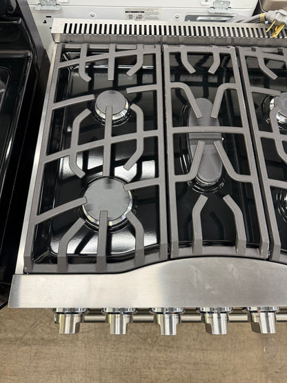 Viking 3 Series  RVDR33025BSSLP
30 Inch Freestanding Dual Fuel Range with 5 Sealed Burners, 4.7 Cu. Ft. Capacity, Continuous Grates, Self-Clean, TruConvection Cooking, Vari-Speed Dual Flow Convection, SureSpark Ignition System and TruGlide Oven