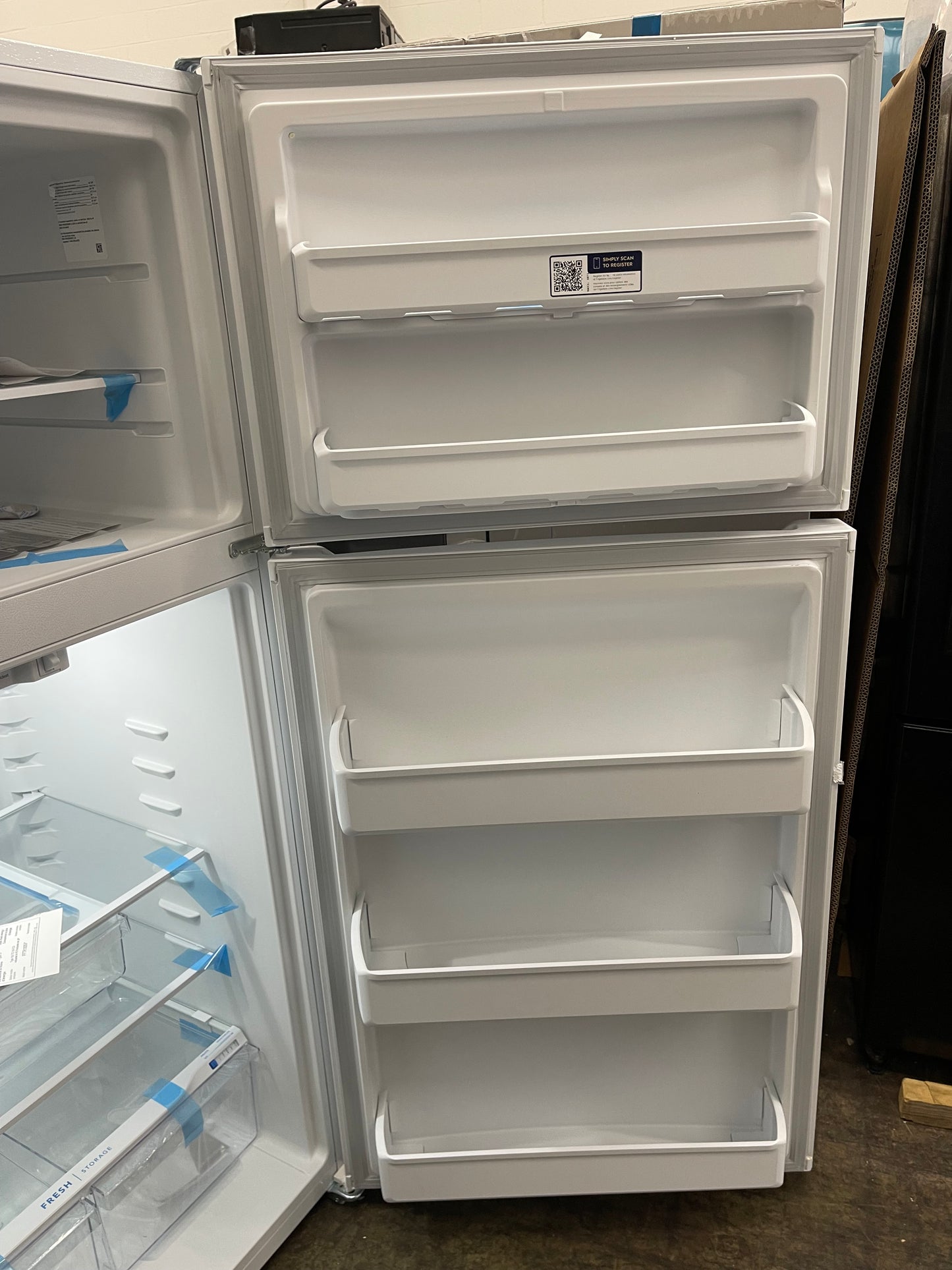 Frigidaire  FFTR1835VW
30 Inch Top Freezer Refrigerator with 18.3 Cu. Ft. Capacity, Adjustable Shelves, Humidity-Controlled Crispers, Half-width Deli Drawer, Gallon Door Bins, Auto-Close Doors, EvenTemp Cooling System, and ADA Compliant: White