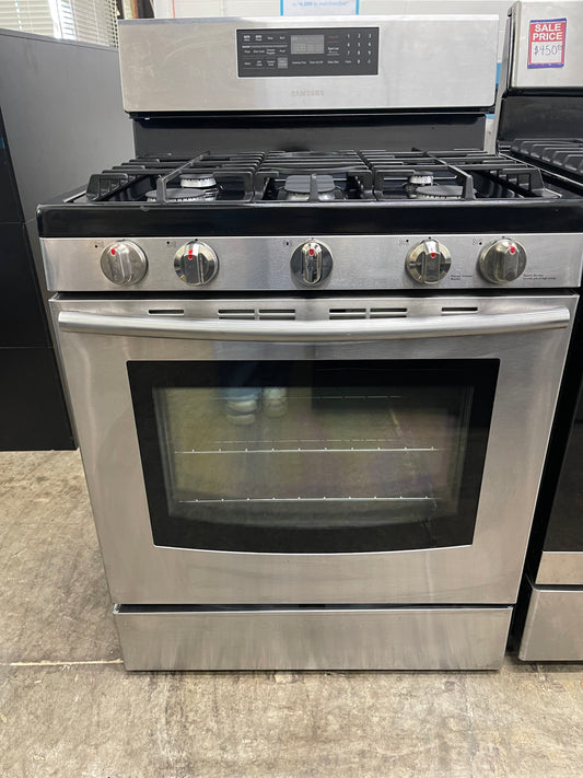 Samsung  FX510BGS
30 Inch Freestanding Gas Range with 5 Sealed Burners, 5.8 cu. ft. Convection Oven, Self-Clean, 4 Preset Menu Options, Proofing and Storage Drawer
