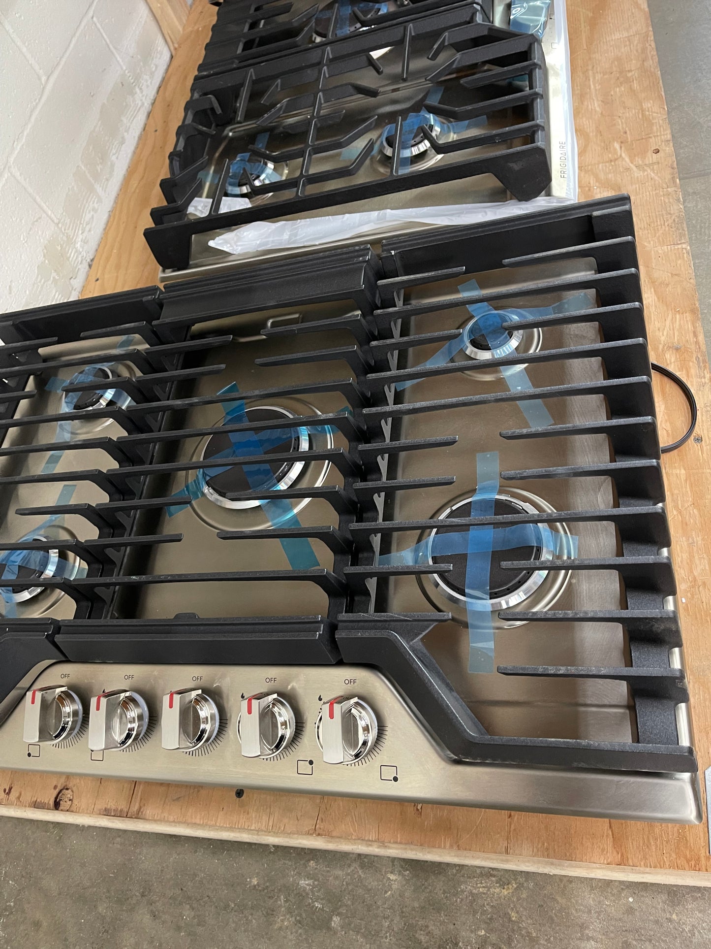 Frigidaire Gallery 30" Gas Cooktop
GCCG3048AS