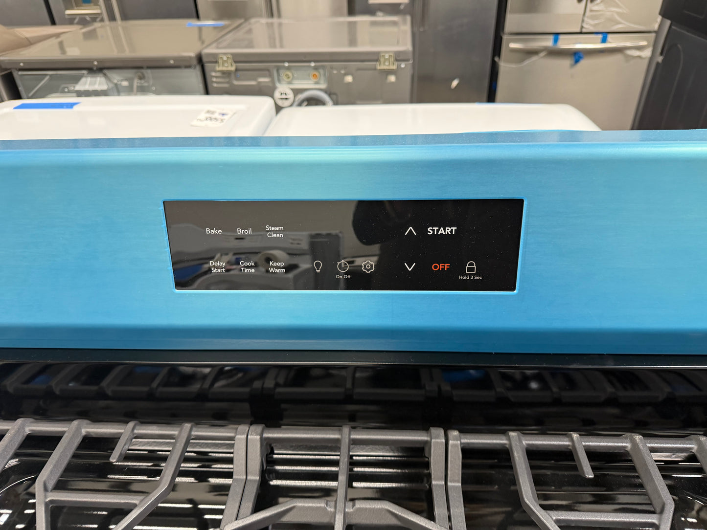 Frigidaire 30-in 5 burners 5.1-cu ft Freestanding Natural Gas Range in Stainless Steel-Model #FCRG306LAFB