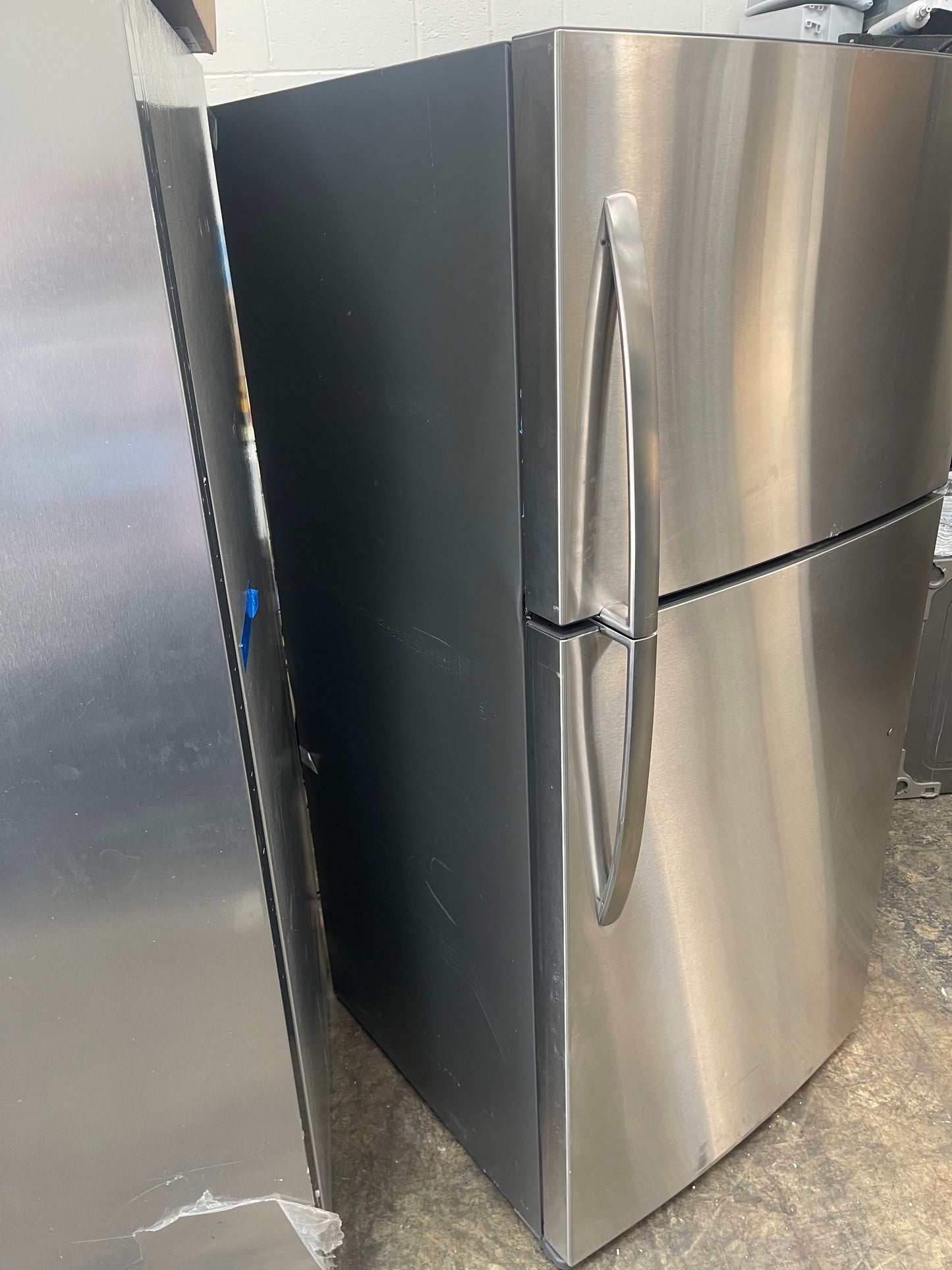 Frigidaire 20 Cu. Ft. Garage Ready Top Freezer Refrigerator-Model #FFHT2022AS