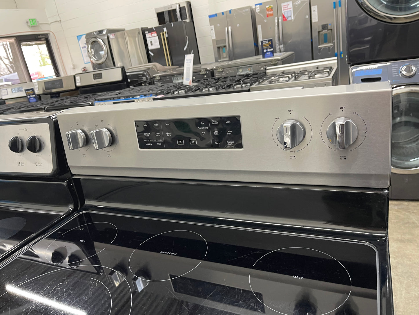 5.3 cu. ft. Whirlpool electric range with Frozen Bake technology Model: WFE550S0HZ