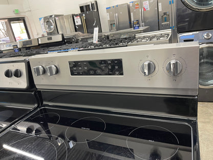 5.3 cu. ft. Whirlpool electric range with Frozen Bake technology Model: WFE550S0HZ
