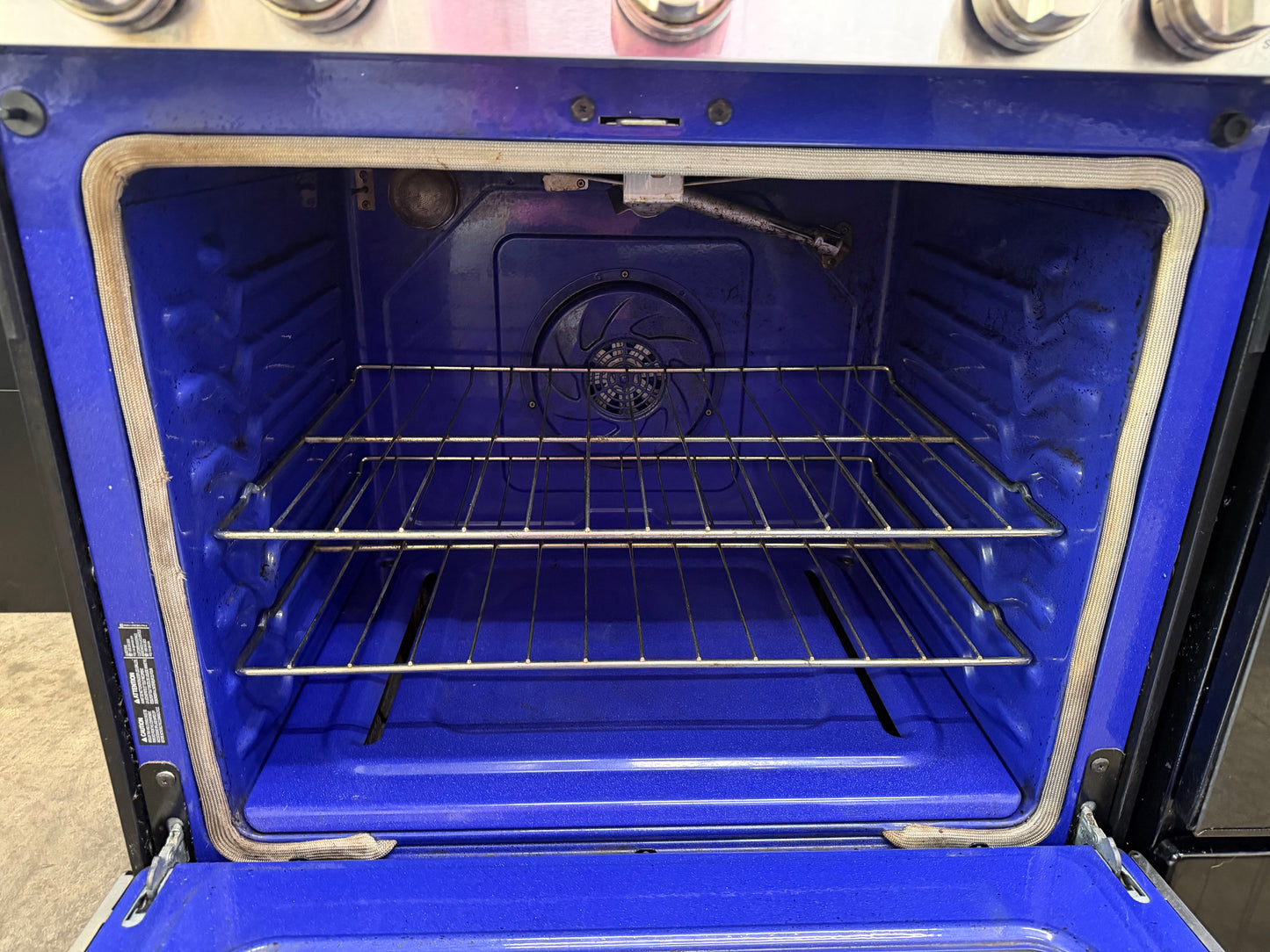 LG  LRG3081ST
30 Inch Gas Range with EvenJet Fan Convection, 20 Minute EasyClean® Mode, IntuiTouch Keypad, SuperBoil 17,000 BTU Burner, Large WideView™ Plus Window, 5 Sealed Burners, 5.4 cu. ft. Oven and Storage Drawer: Stainless Steel