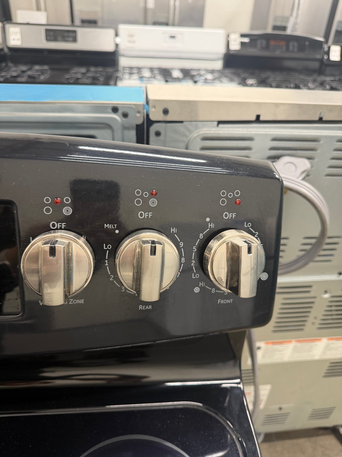 GE Profile PB915DT1BB 30”  Electric Range – Black