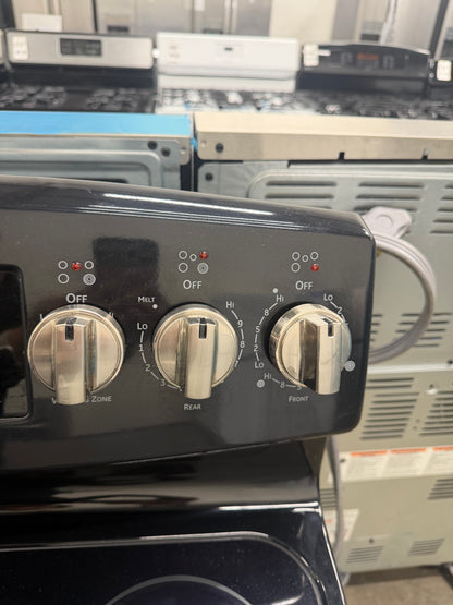 GE Profile PB915DT1BB 30”  Electric Range – Black