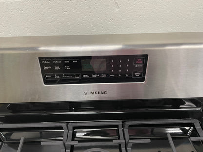 Samsung 30-in 5 Burners 5.8 cu. ft. Freestanding Gas Range with Convection Oven in Stainless Steel-Model #NX58H5600SS