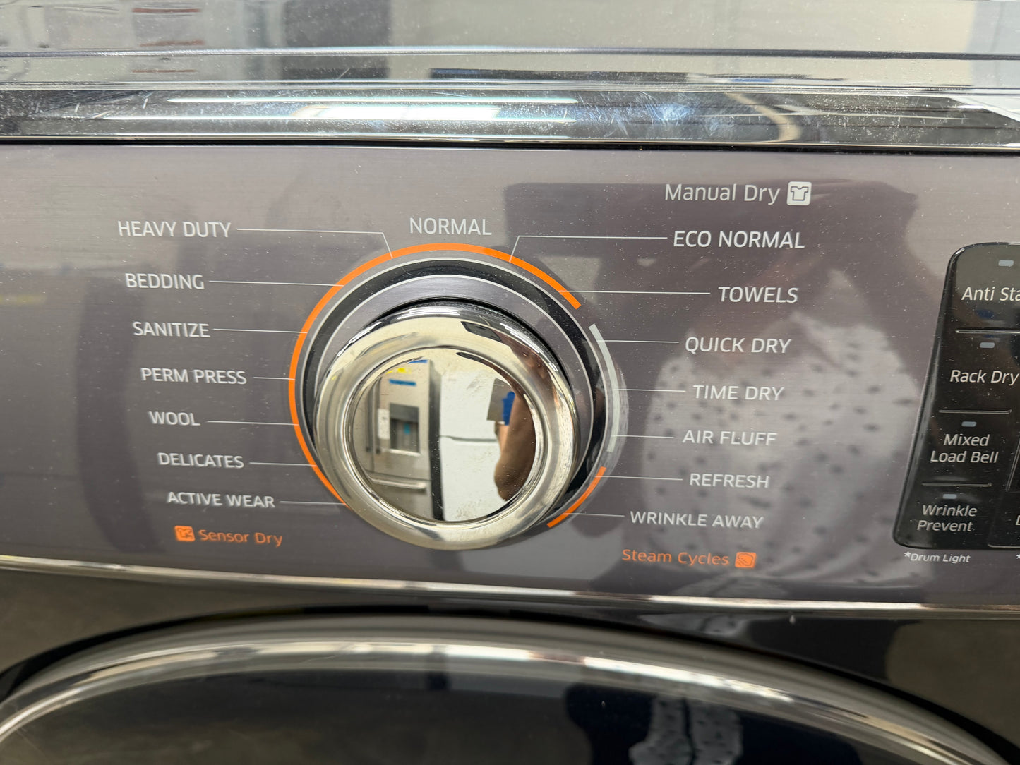 Samsung  DV56H9100GG
30 Inch 9.5 cu. ft. Gas Dryer with 15 Dry Cycles, 5 Temperature Settings, Steam, Vent Sensor, Sanitize Cycle, Wrinkle Prevent, Smart Care, Dryer Rack, My Cycle and Sensor Dry Moisture Sensor: Onyx