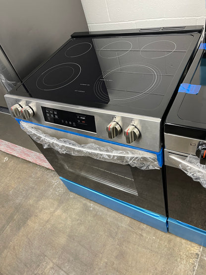 Frigidaire 30-in Glass Top 5 Burners 5.3 cu-ft Slide-In Electric Range in Stainless Steel-Model #FCFE3062AS