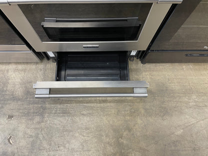 Frigidaire Professional 30-in 5 Burners 5.6-cu ft Self Cleaning Freestanding Gas Range in Stainless Steel-Model #FPGF3077QF
