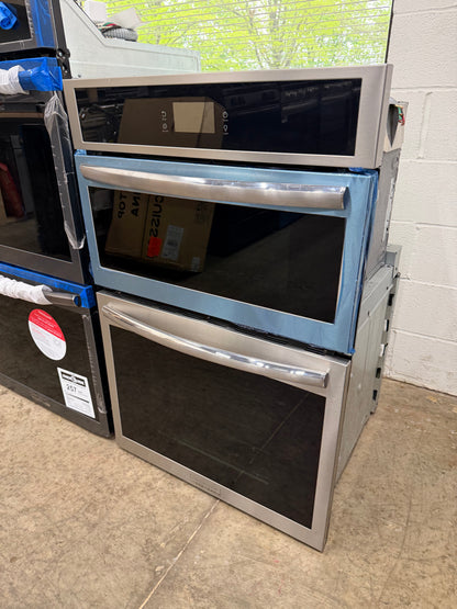 Frigidaire  GCWS2767AF
27 Inch Single Electric Wall Oven with Air Fry, 3.8 Cu.Ft. Capacity, Total Convection, Self Clean, Touch Screen Control Panel, No Pre Heat, Steam Bake, Temperature Probe, Glide Rack, Air Sous Vide, Control Lock, Sabbath Mode