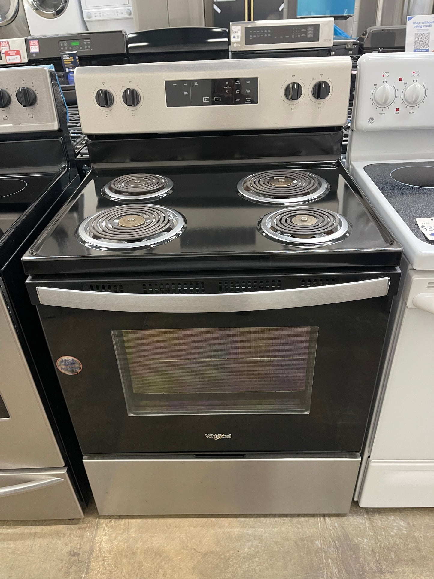 Whirlpool 30-in 4 burners 4.8-cu ft Freestanding Electric Range ( Stainless Steel )
Model #WFC150M0JS