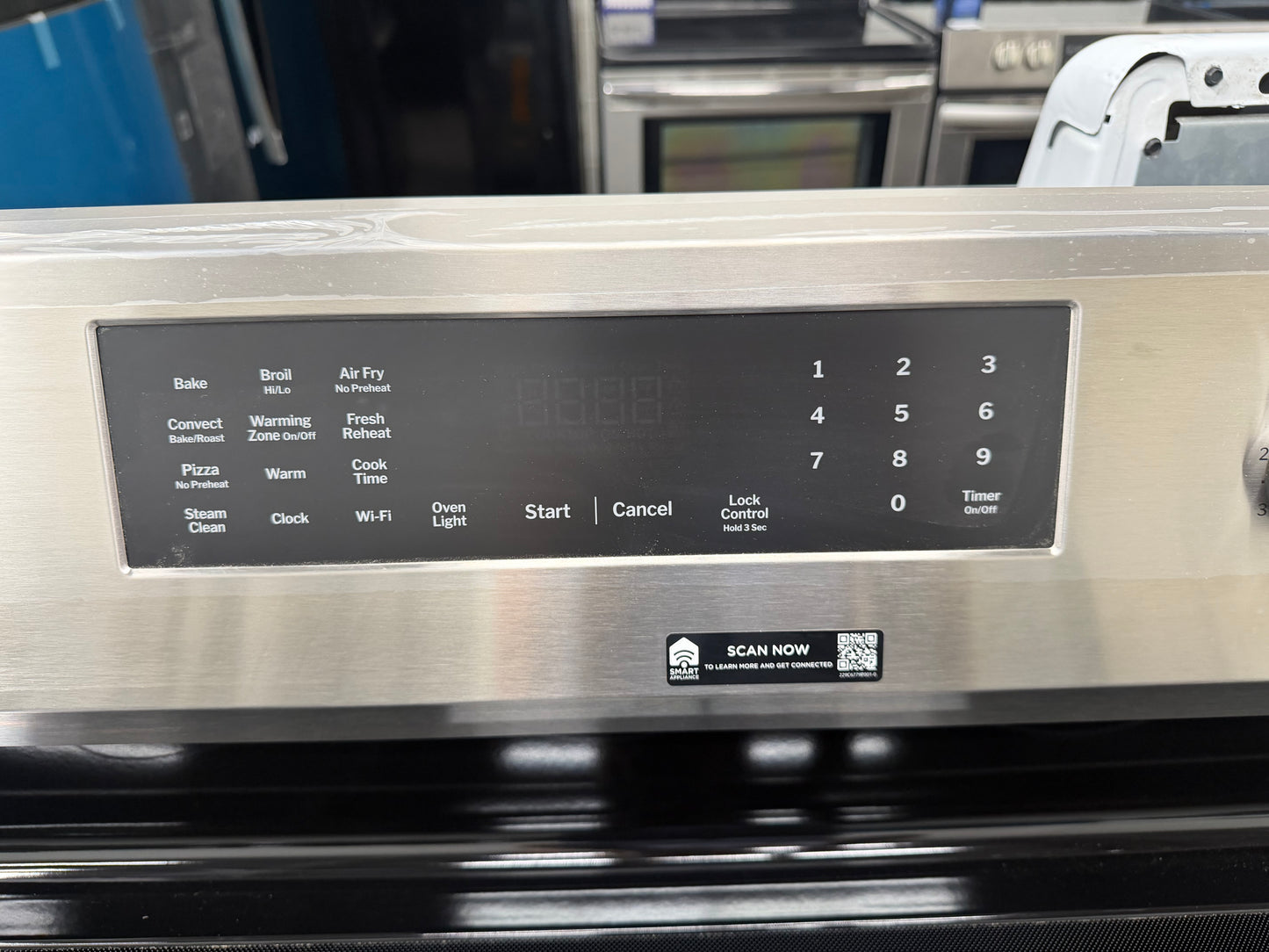 GE 600 Series  GRF600AVSS
30 Inch Freestanding Gas Range