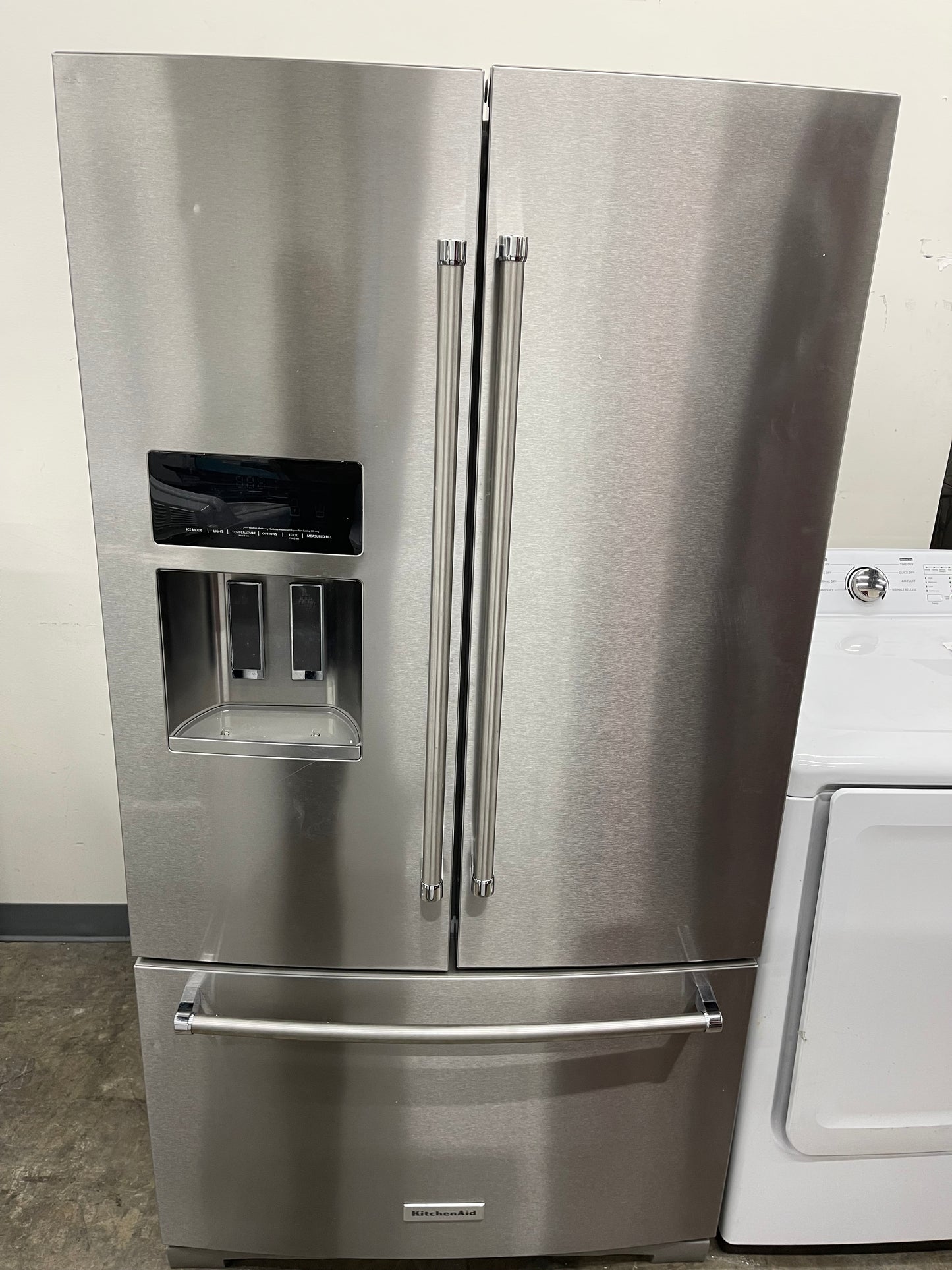 KitchenAid  KRFF507HPS
36 Inch Freestanding French Door Refrigerator with 26.8 cu. ft. Total Capacity, PrintShield Finish, ExtendFresh Temperature Management System, External Ice/Water Dispenser, Water Filtered, Star-K Certified, and ENERGY STAR : Stain