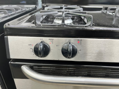 GE 30" Free-Standing Gas Range with 5.0 Cubic Feet Capacity Oven in Stainless Steel-Model #JGBP33SEHSS