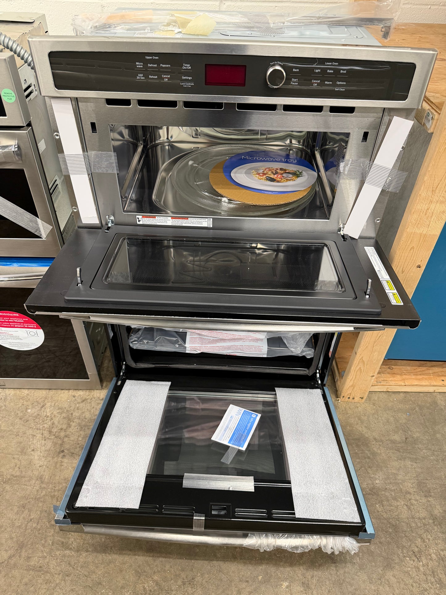 GE  JT3800SHSS
30 Inch Combination Wall Oven